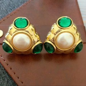 Vintage triangle green gripoix glass earrings